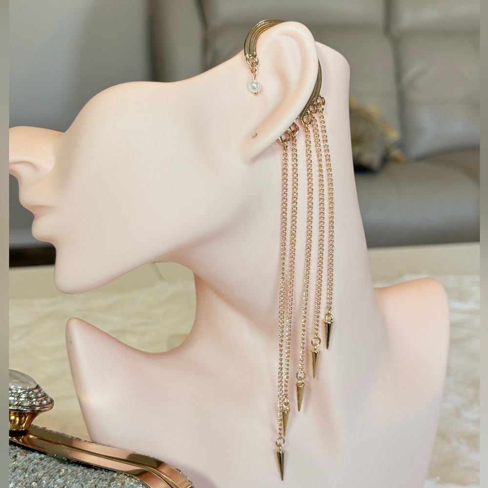 Elegant Gold Tassel Earrings - Picture 3 of 11